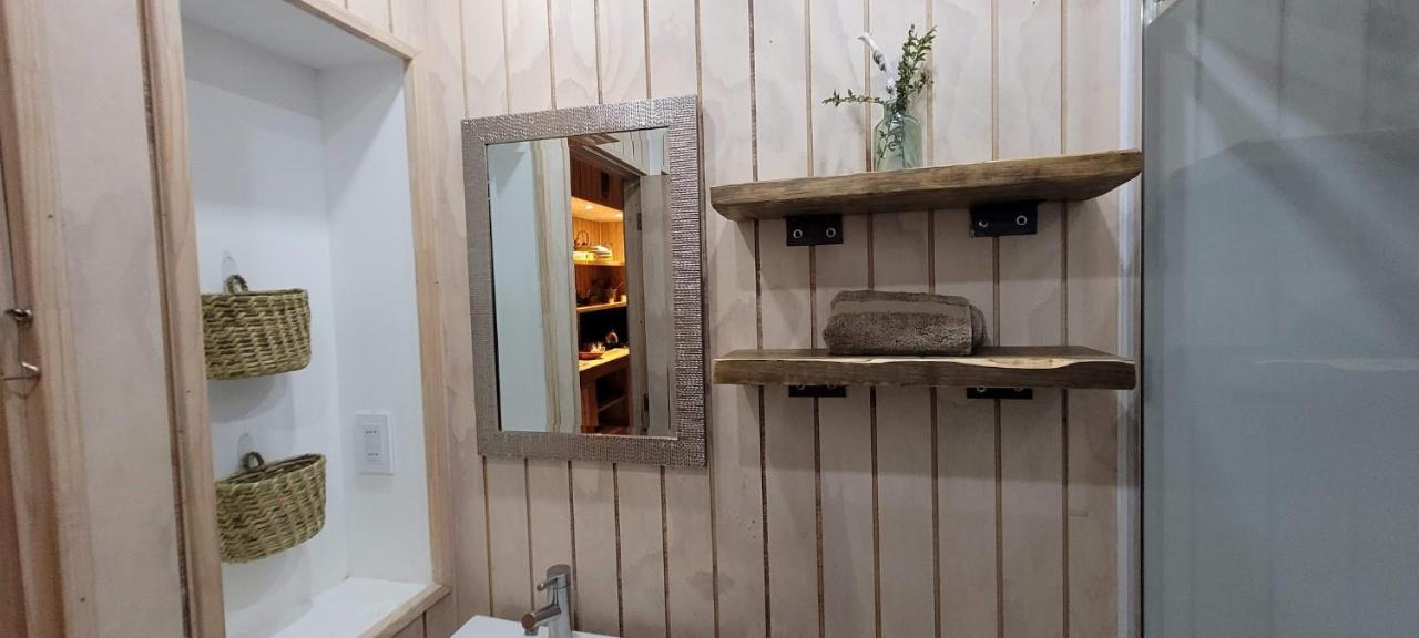 Cabana En Laguna Azul Patagonia Bagual Villa Torres del Paine National Park Ngoại thất bức ảnh